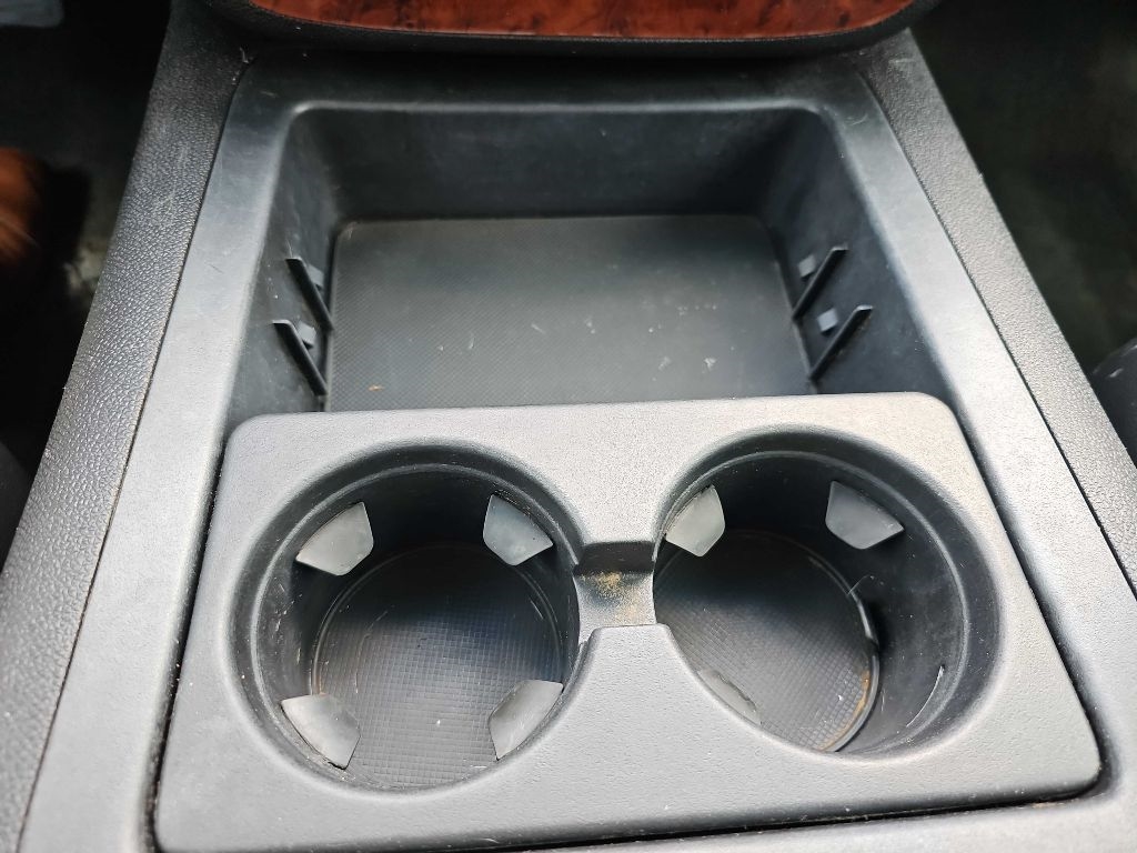 Chevrolet Avalanche 2WD Crew Cab LT 2013