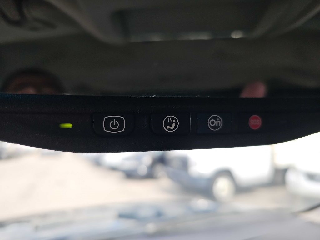 Chevrolet Avalanche 2WD Crew Cab LT 2013