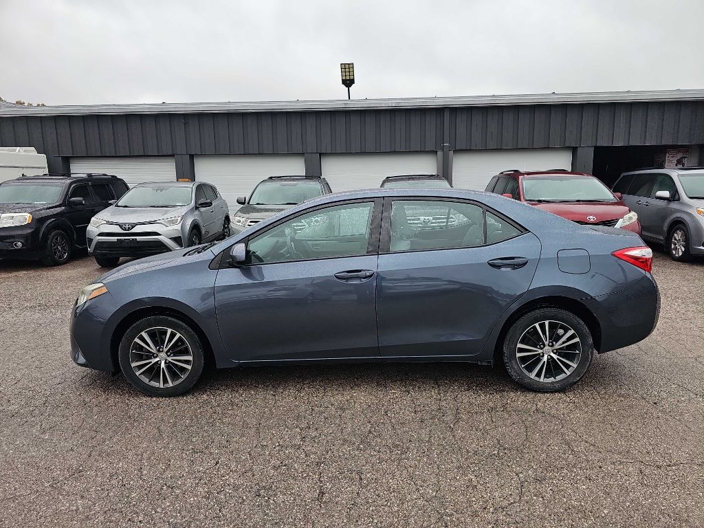 Toyota Corolla LE 4D Sedan 2016 Toyota Corolla LE 4D Sedan 2016