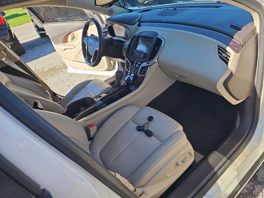 Buick LaCrosse 4dr Sdn Premium II FWD 2014