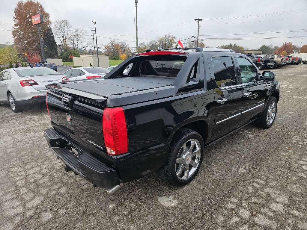 Cadillac Escalade EXT  2013