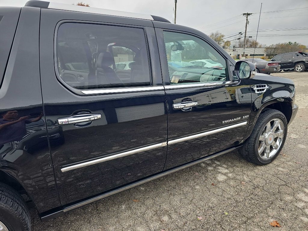 Cadillac Escalade EXT  2013