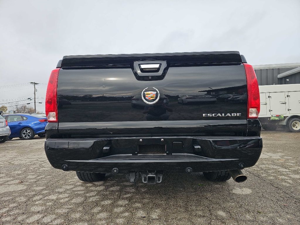 Cadillac Escalade EXT  2013