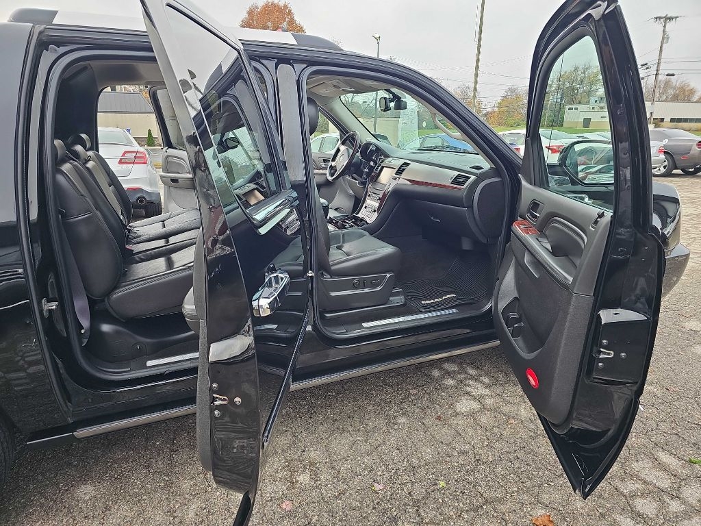 Cadillac Escalade EXT  2013