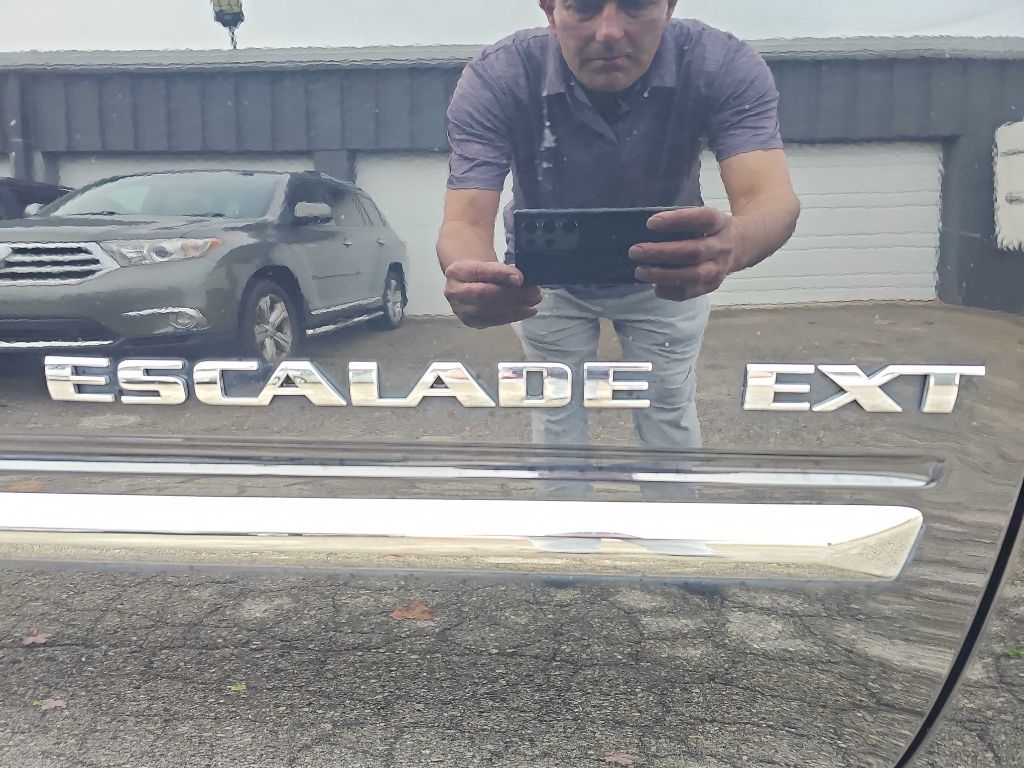 Cadillac Escalade EXT  2013