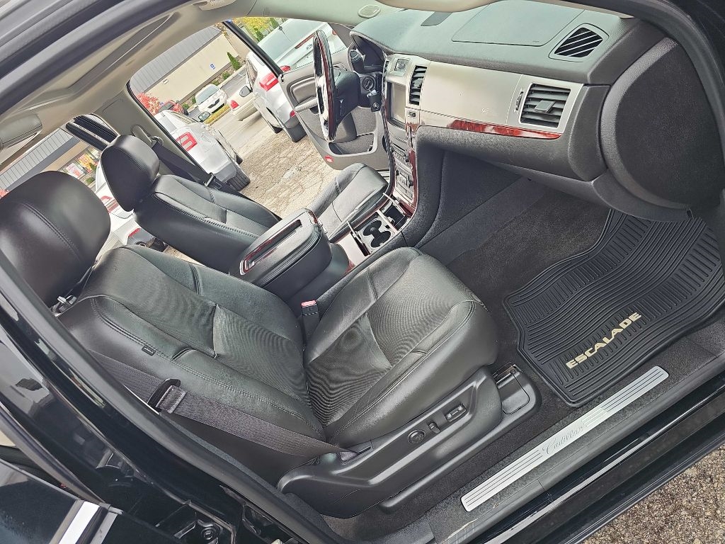 Cadillac Escalade EXT  2013