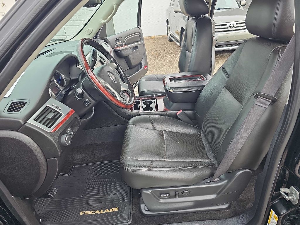 Cadillac Escalade EXT  2013