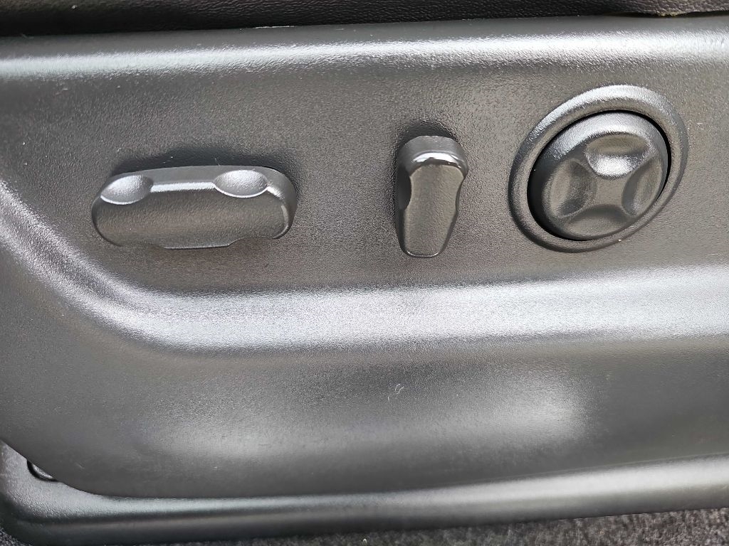 Cadillac Escalade EXT  2013