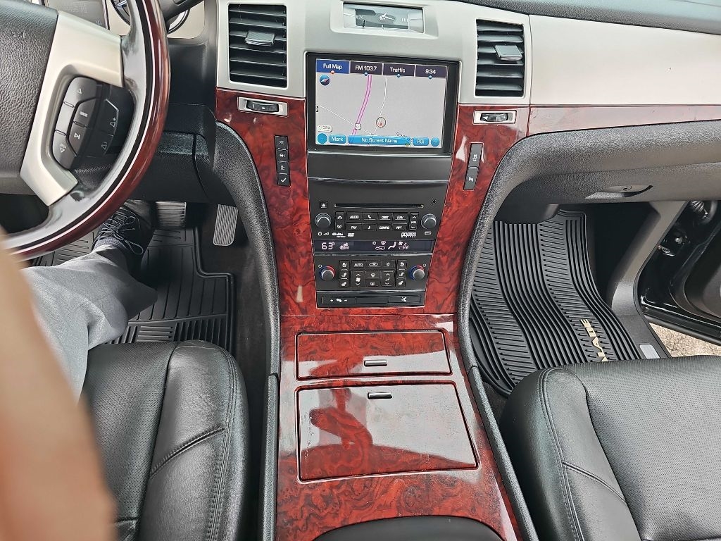 Cadillac Escalade EXT  2013