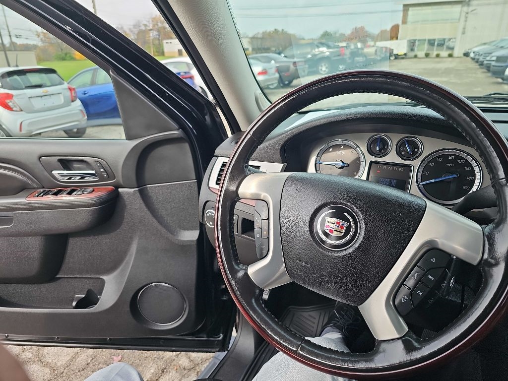 Cadillac Escalade EXT  2013