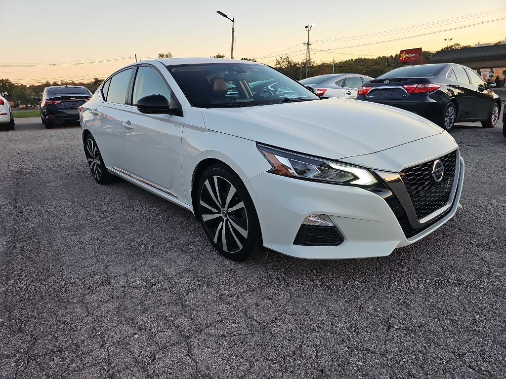 Nissan Altima 2.5 SR Sedan 2020 Nissan Altima 2.5 SR Sedan 2020