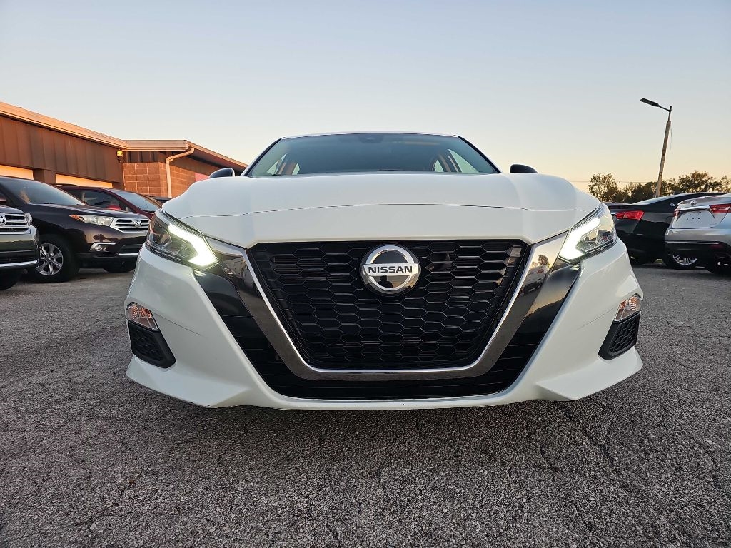 Nissan Altima 2.5 SR Sedan 2020 Nissan Altima 2.5 SR Sedan 2020