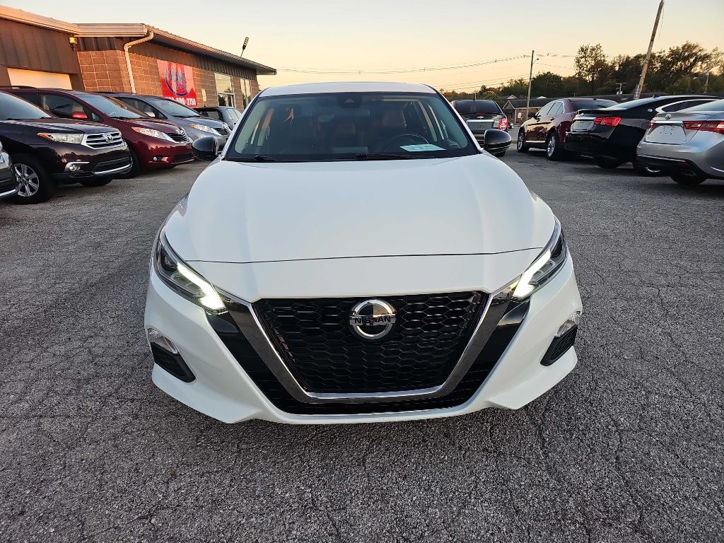 Nissan Altima 2.5 SR Sedan 2020 Nissan Altima 2.5 SR Sedan 2020