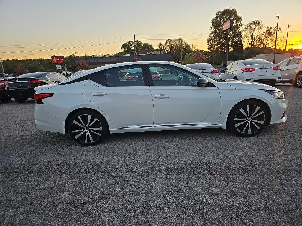 Nissan Altima 2.5 SR Sedan 2020 Nissan Altima 2.5 SR Sedan 2020