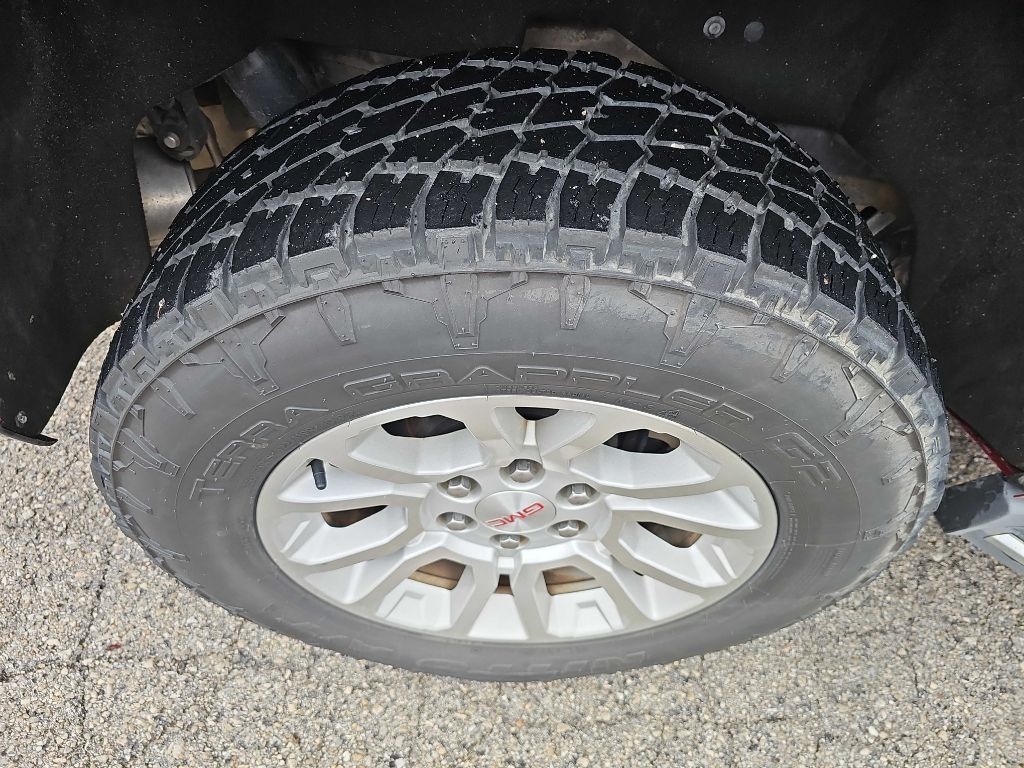 GMC Yukon 4WD 4dr SLT 2015 GMC Yukon 4WD 4dr SLT 2015