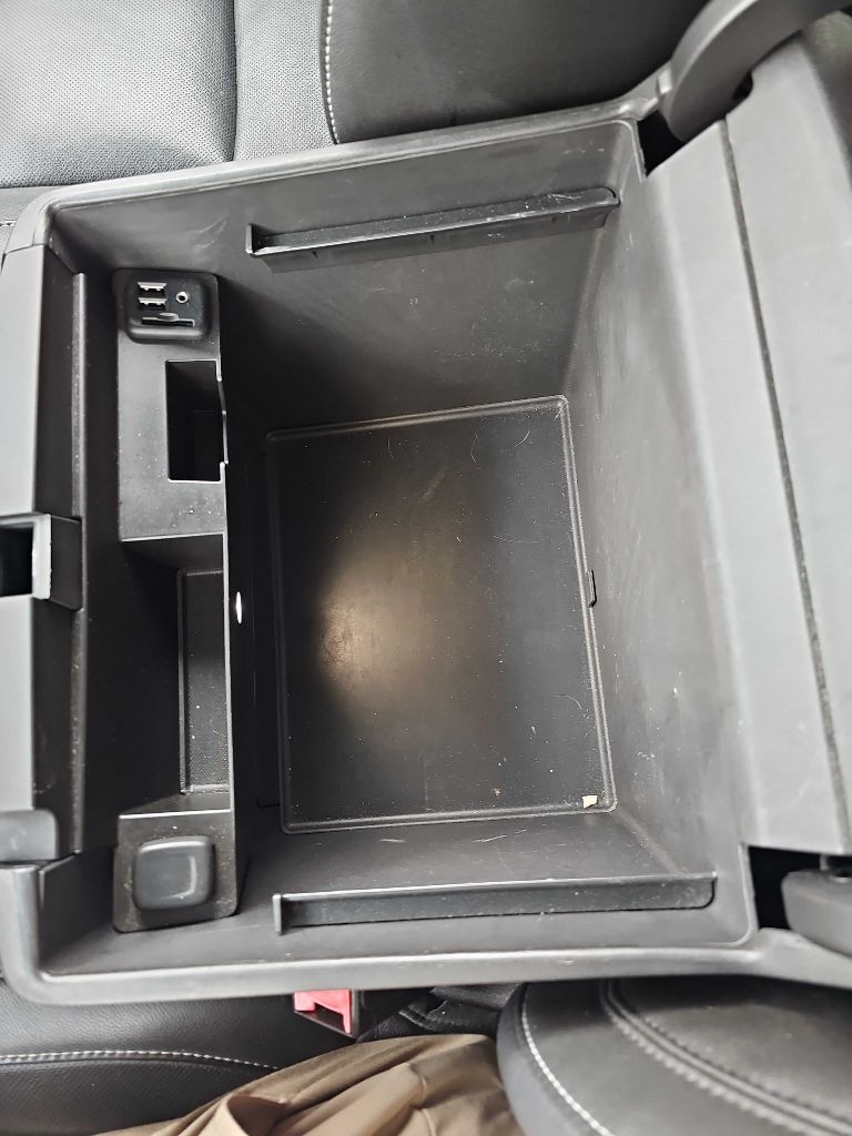 GMC Yukon 4WD 4dr SLT 2015 GMC Yukon 4WD 4dr SLT 2015