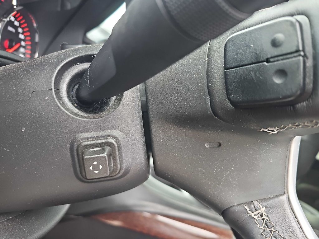 GMC Yukon 4WD 4dr SLT 2015 GMC Yukon 4WD 4dr SLT 2015