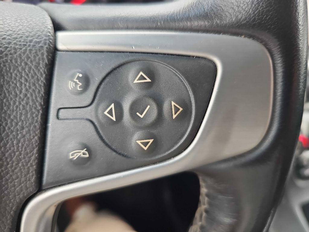 GMC Yukon 4WD 4dr SLT 2015 GMC Yukon 4WD 4dr SLT 2015