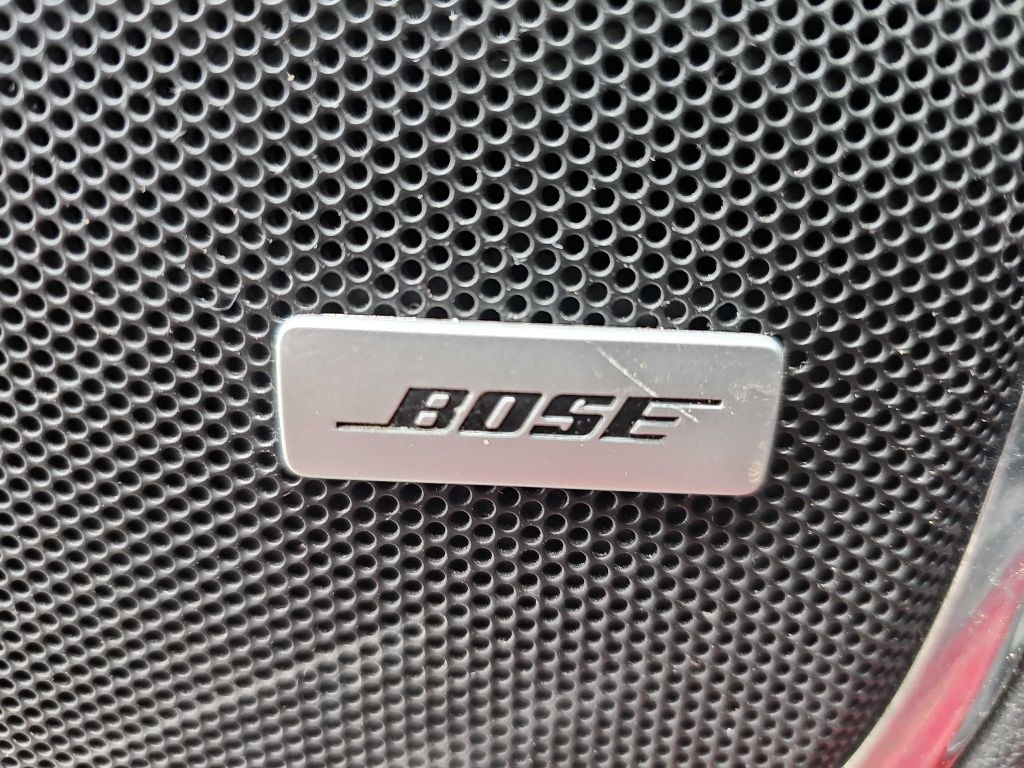 GMC Yukon 4WD 4dr SLT 2015 GMC Yukon 4WD 4dr SLT 2015