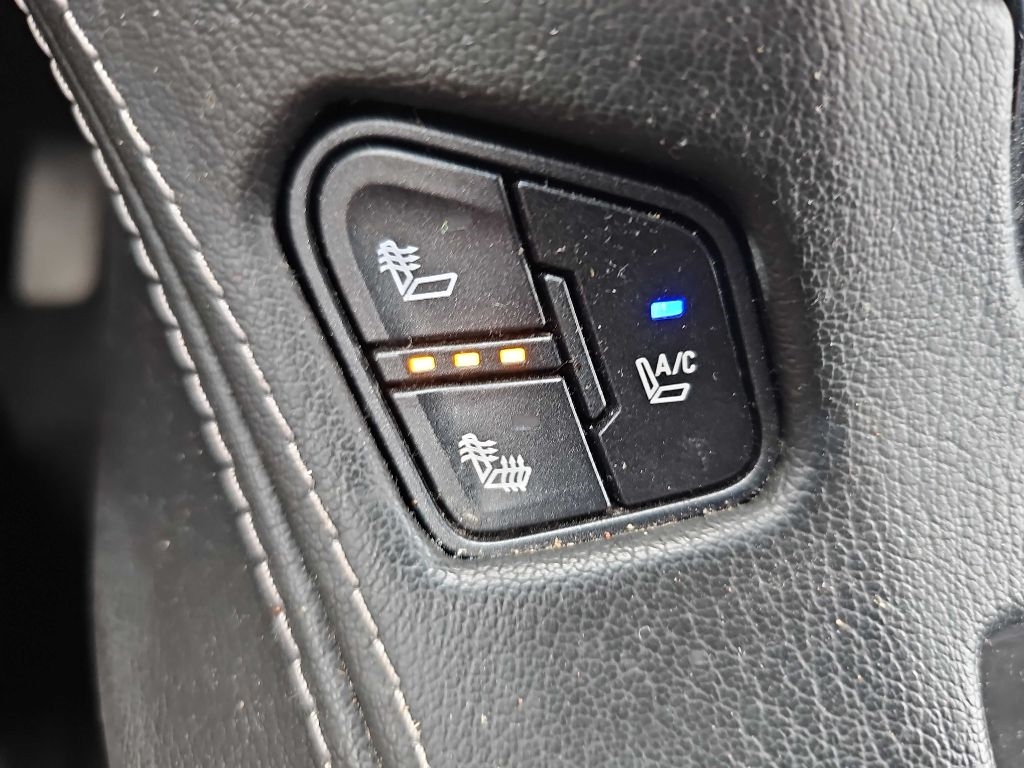 GMC Yukon 4WD 4dr SLT 2015 GMC Yukon 4WD 4dr SLT 2015