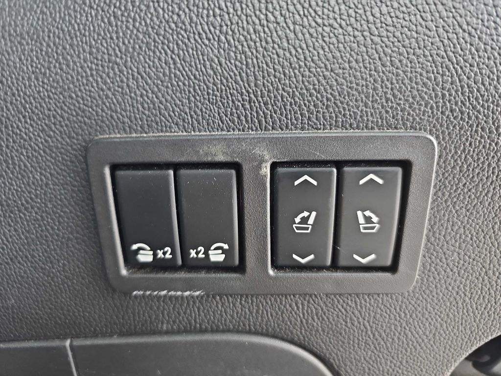 GMC Yukon 4WD 4dr SLT 2015 GMC Yukon 4WD 4dr SLT 2015