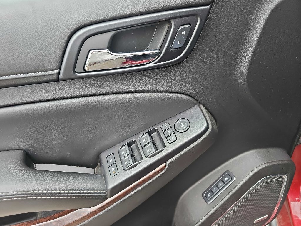 GMC Yukon 4WD 4dr SLT 2015 GMC Yukon 4WD 4dr SLT 2015