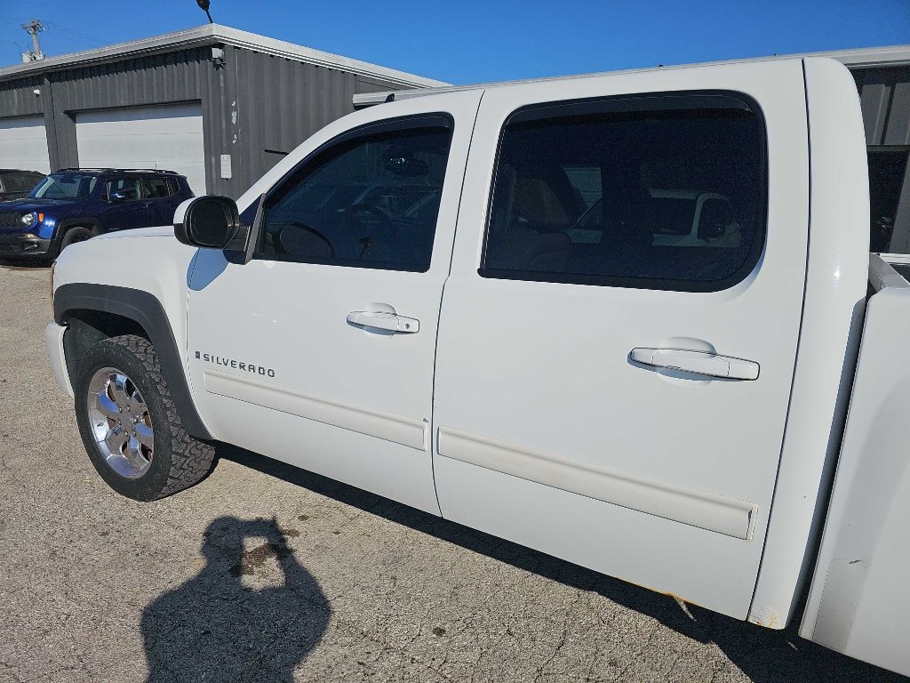 Chevrolet Silverado 1500 4WD Crew Cab 143.5" LTZ 2009