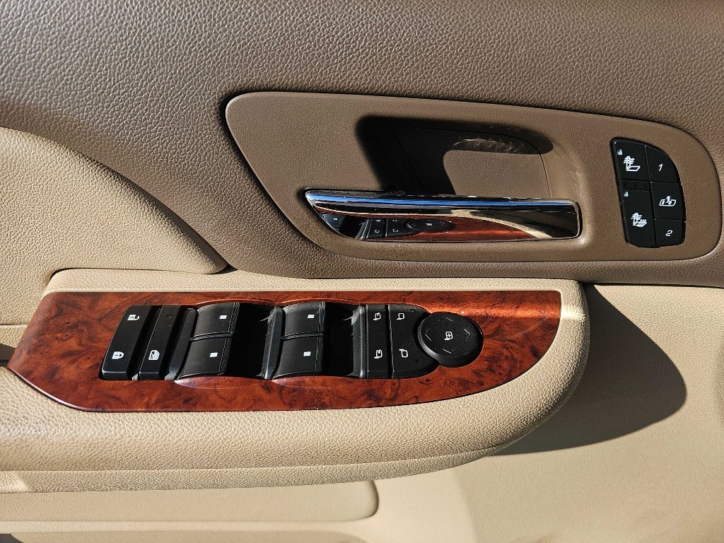 Chevrolet Silverado 1500 4WD Crew Cab 143.5" LTZ 2009