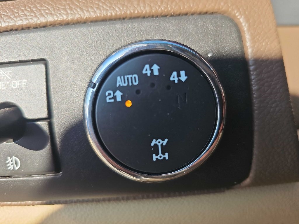 Chevrolet Silverado 1500 4WD Crew Cab 143.5" LTZ 2009