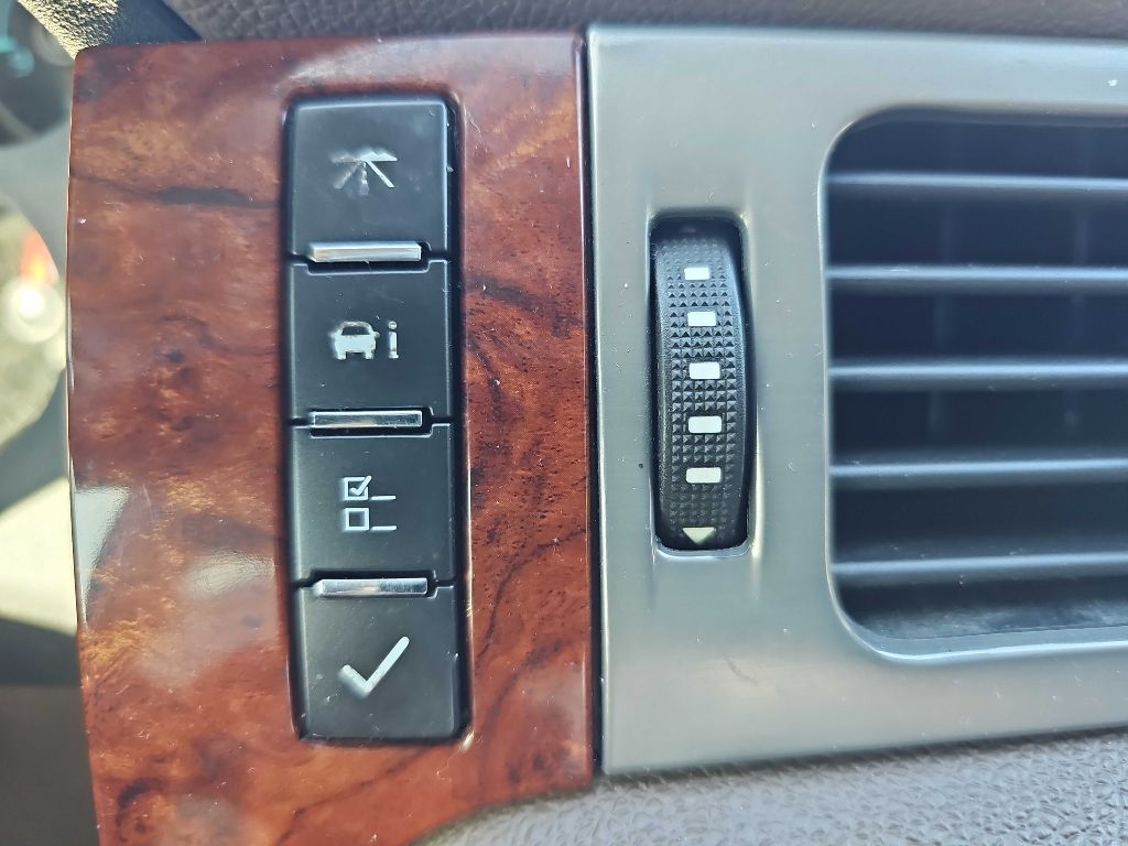 Chevrolet Silverado 1500 4WD Crew Cab 143.5" LTZ 2009