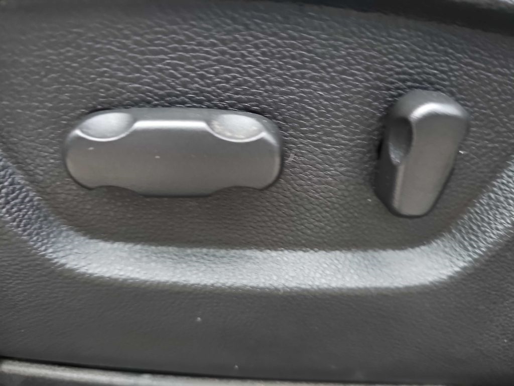 Chevrolet Captiva Sport Fleet FWD 4dr LTZ 2014