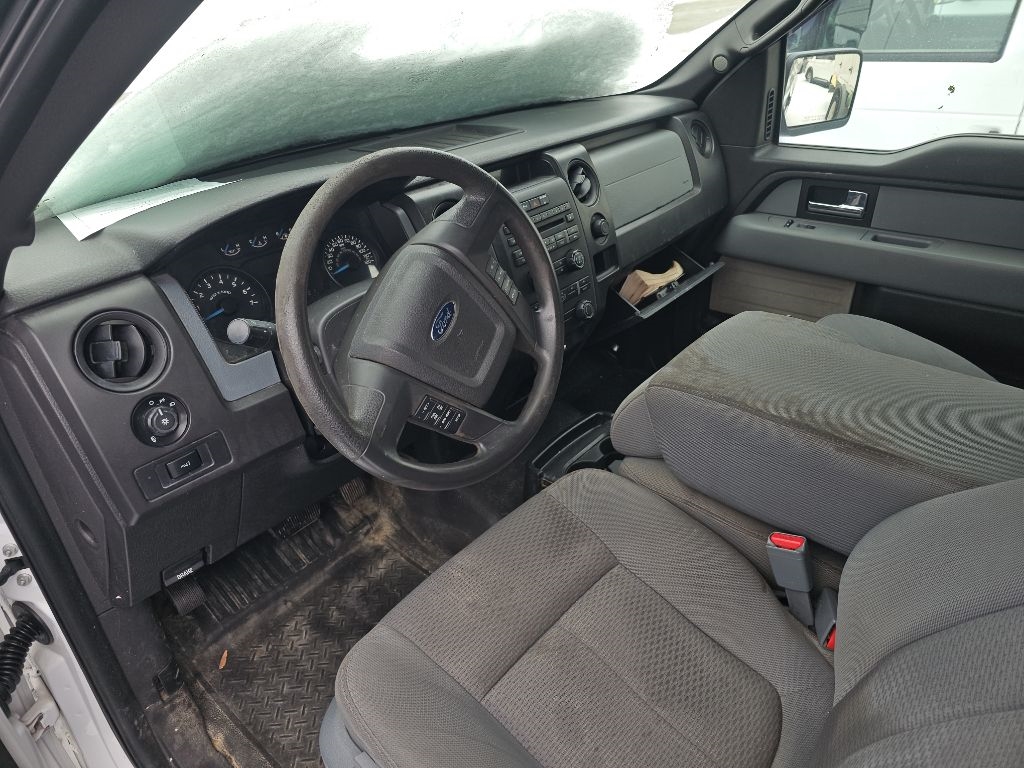 Ford F-150 4WD SuperCab 145" XL 2014