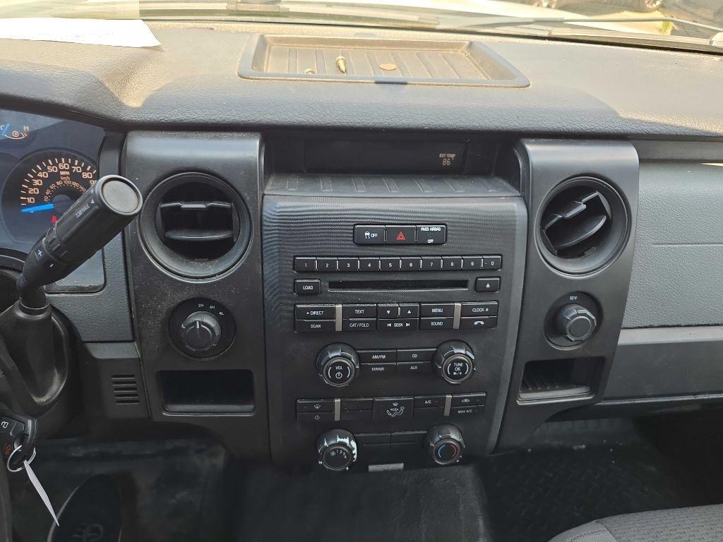 Ford F-150 4WD SuperCab 145" XL 2014
