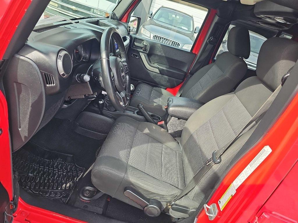 Jeep Wrangler Unlimited 4WD 4dr Sport 2011