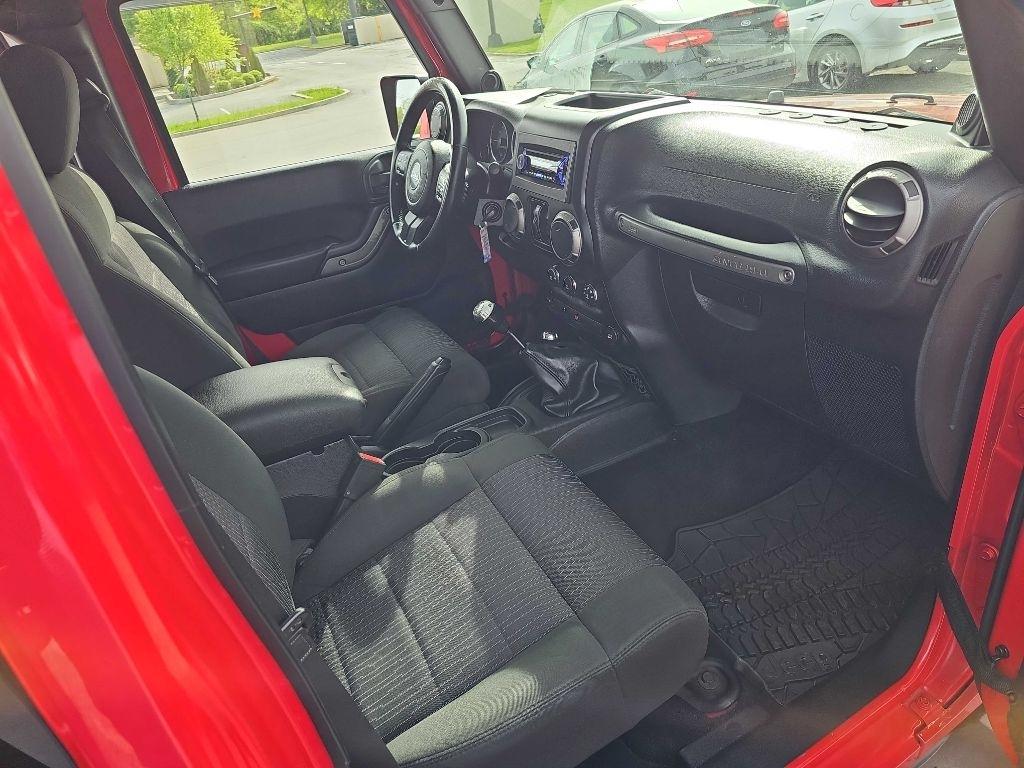 Jeep Wrangler Unlimited 4WD 4dr Sport 2011