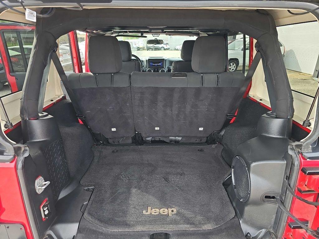 Jeep Wrangler Unlimited 4WD 4dr Sport 2011