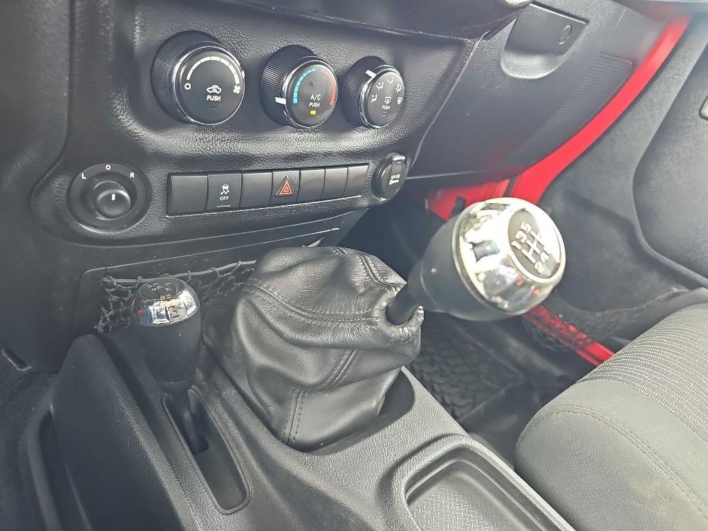 Jeep Wrangler Unlimited 4WD 4dr Sport 2011