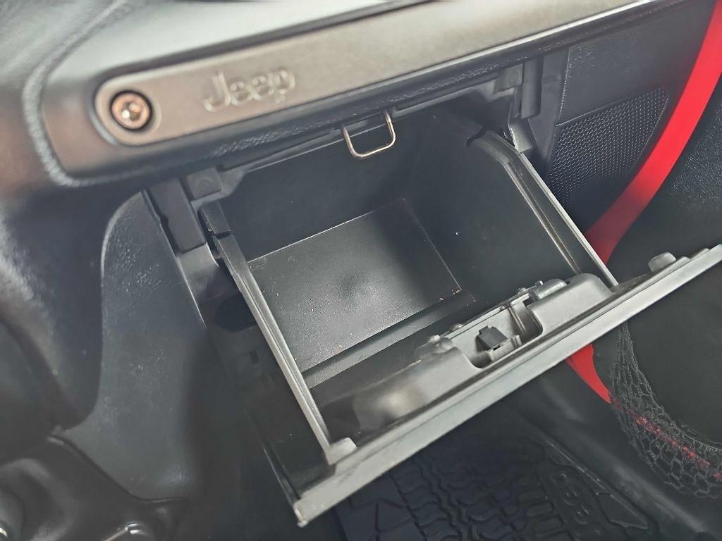 Jeep Wrangler Unlimited 4WD 4dr Sport 2011