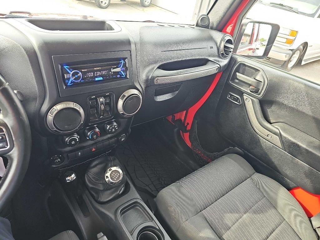 Jeep Wrangler Unlimited 4WD 4dr Sport 2011