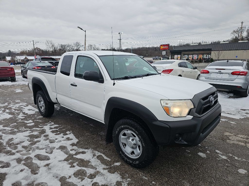 Toyota Tacoma 2WD Access Cab I4 AT PreRunner (Natl) 2015