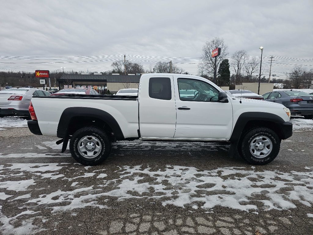 Toyota Tacoma 2WD Access Cab I4 AT PreRunner (Natl) 2015