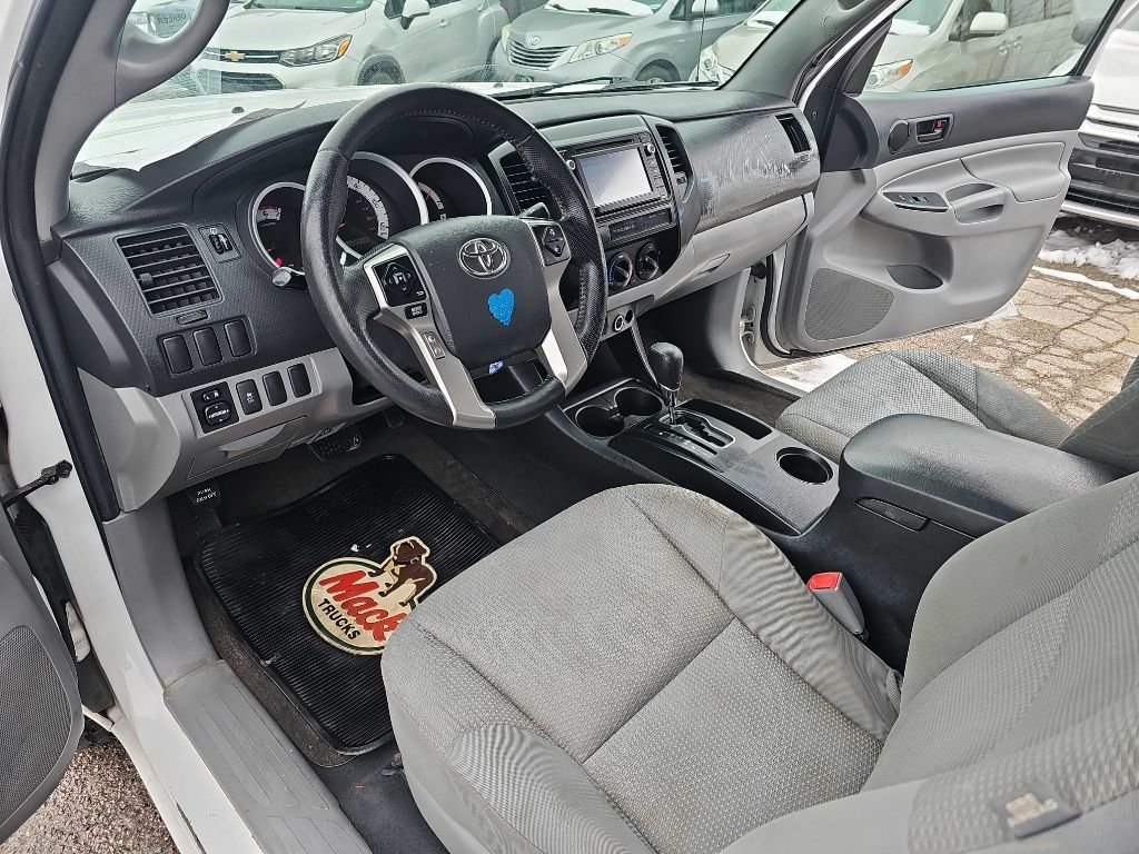 Toyota Tacoma 2WD Access Cab I4 AT PreRunner (Natl) 2015