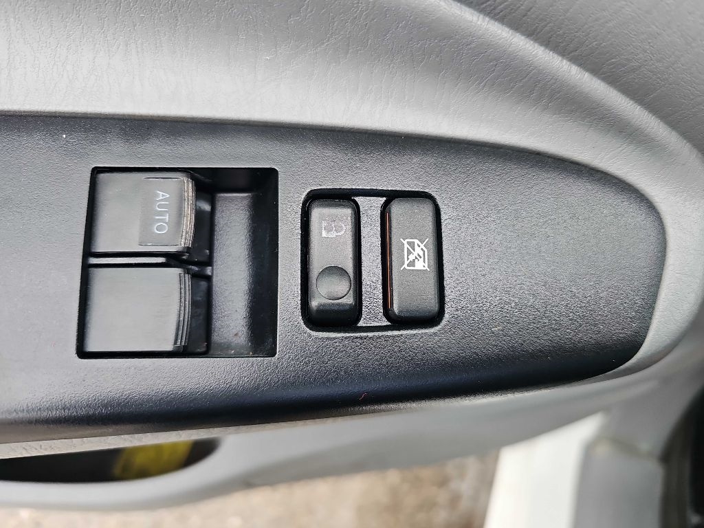 Toyota Tacoma 2WD Access Cab I4 AT PreRunner (Natl) 2015