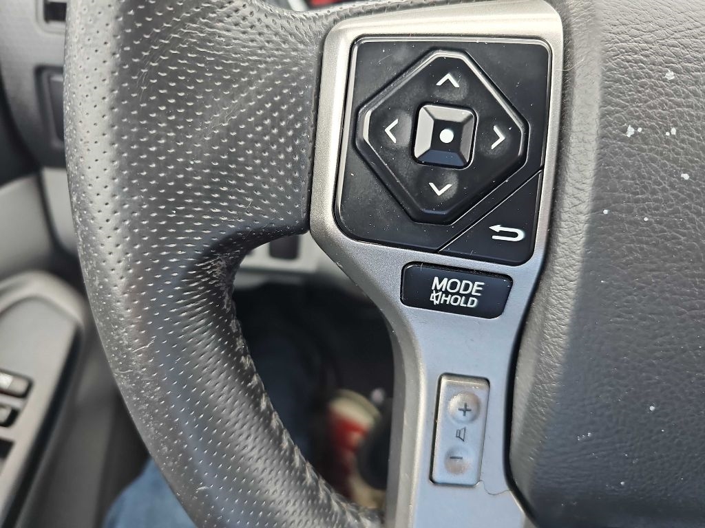 Toyota Tacoma 2WD Access Cab I4 AT PreRunner (Natl) 2015