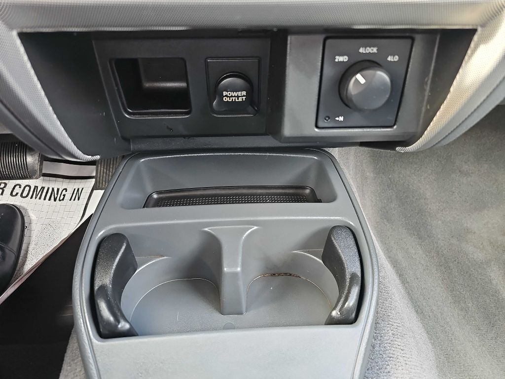 Dodge Dakota 4dr Quad Cab 131 4WD SLT 2006