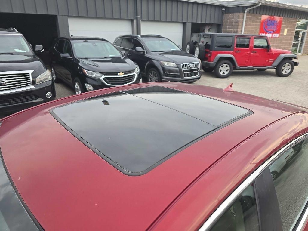 Buick LaCrosse 4dr Sdn CXL FWD 2011
