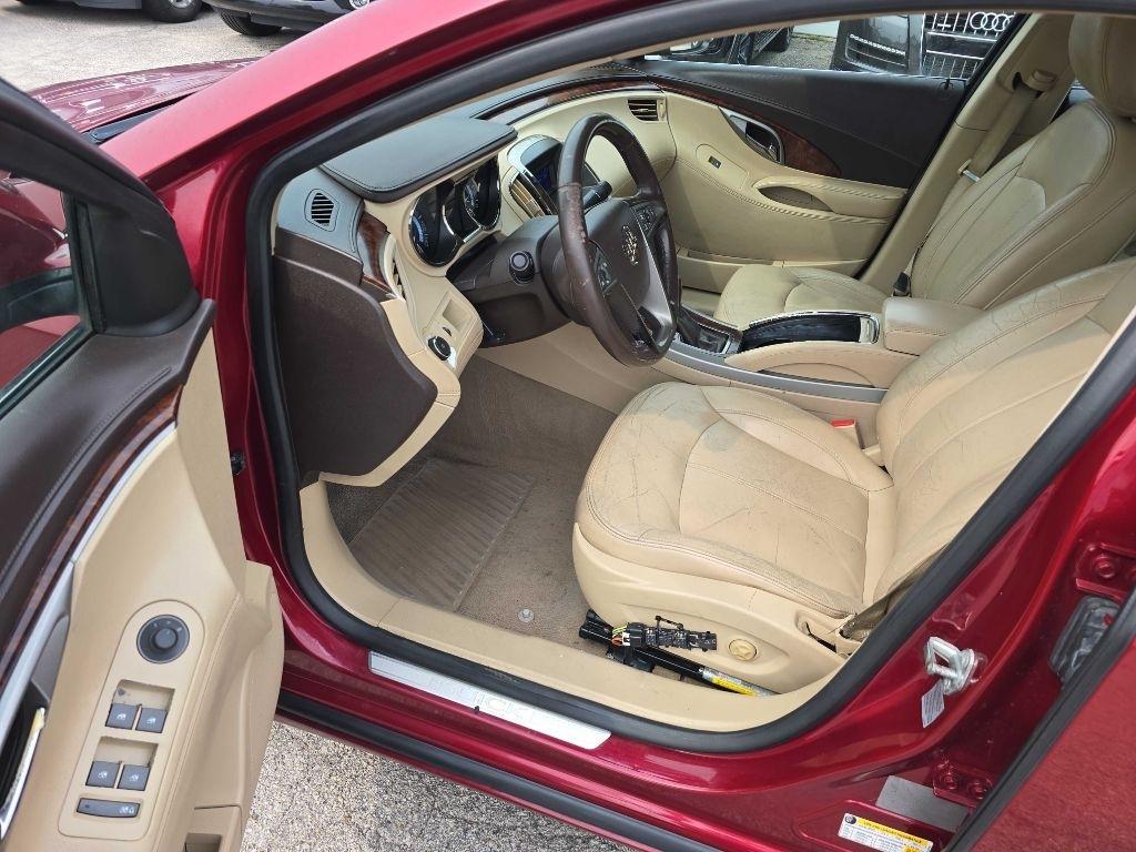 Buick LaCrosse 4dr Sdn CXL FWD 2011