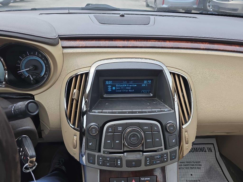 Buick LaCrosse 4dr Sdn CXL FWD 2011