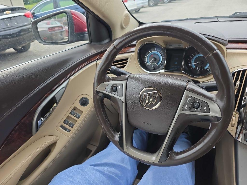 Buick LaCrosse 4dr Sdn CXL FWD 2011