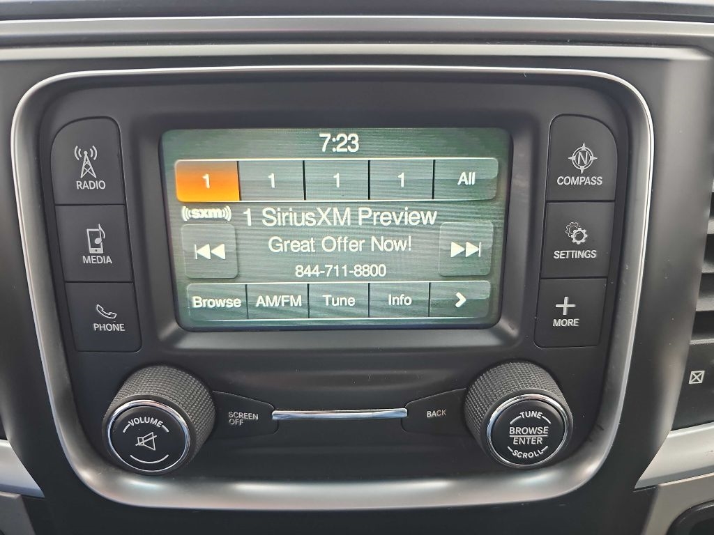 RAM 1500 4WD Quad Cab 140.5" SLT 2016